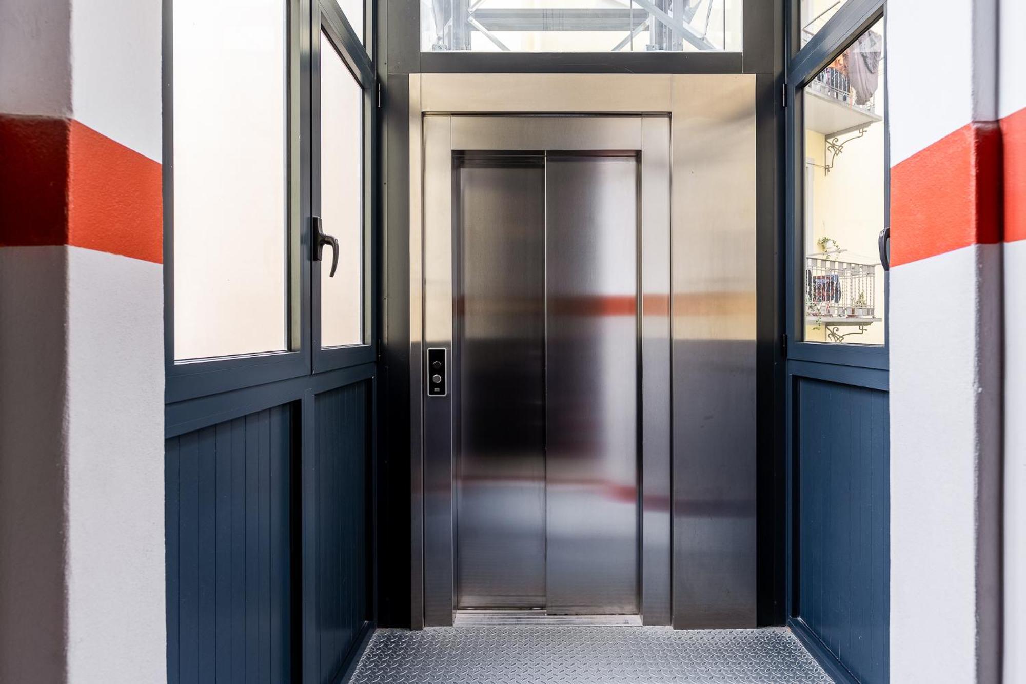 Luxury Apartment - Near Stazione Centrale Mailand Exterior foto